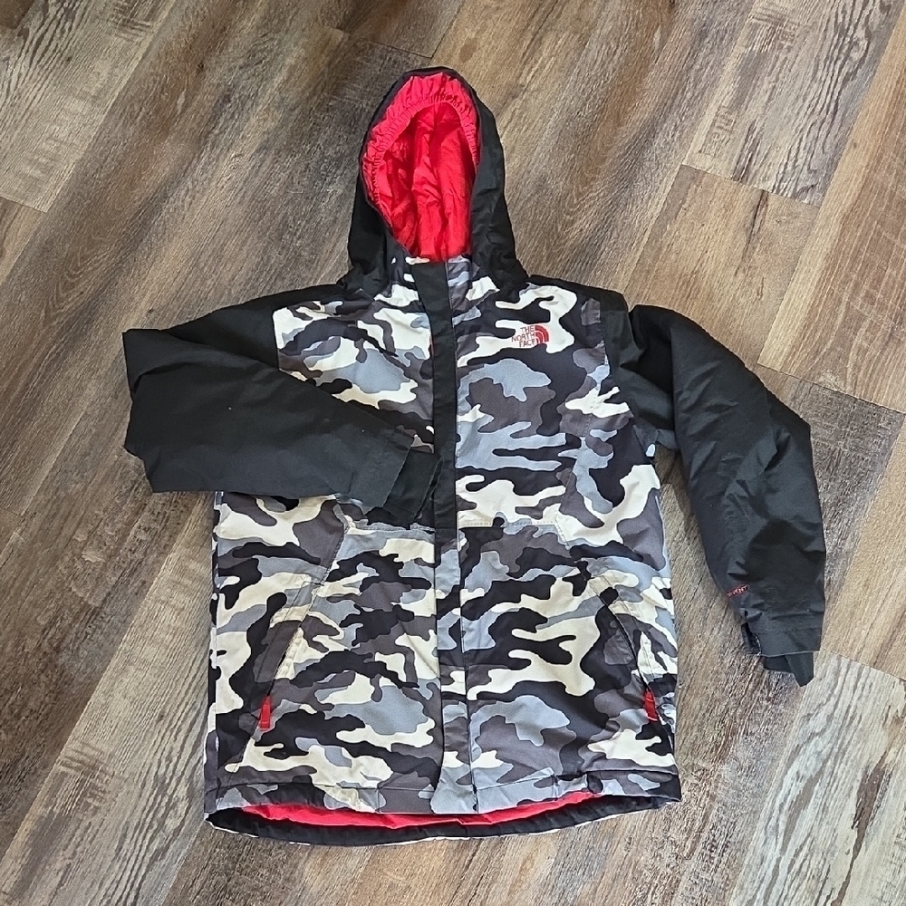 Bous North Face Camouflage Jacket with Red Lining